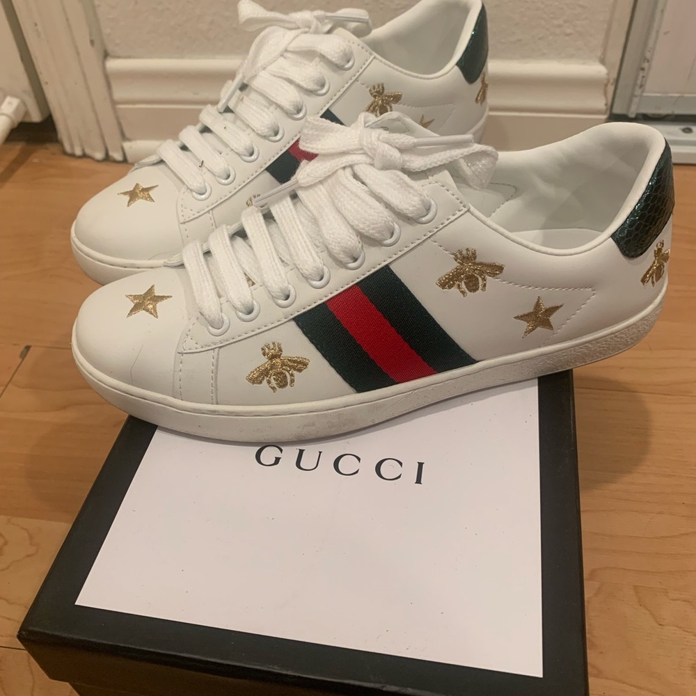 Gucci star bee sneakers